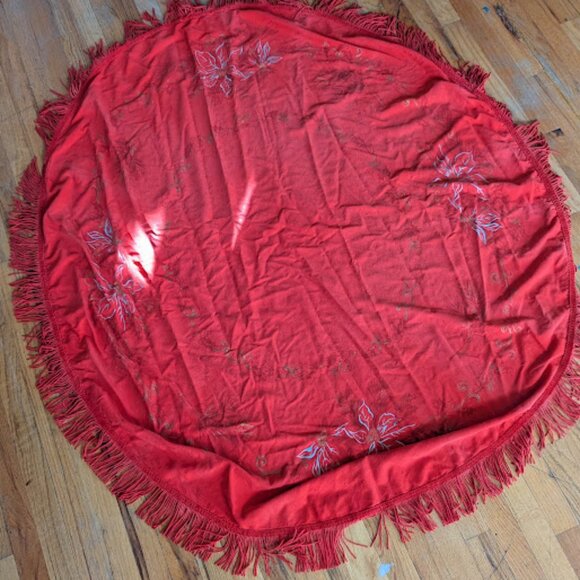 Round Vintage California Handprints Christmas Table Cloth with Fringe - Picture 2 of 6
